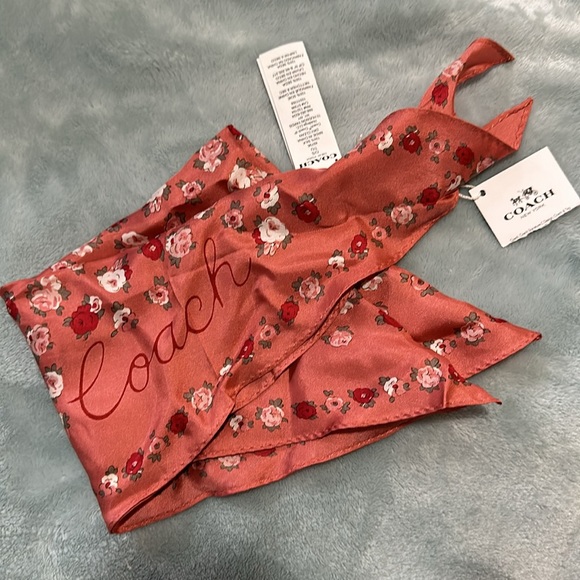 100% silk Coach floral scarf - Picture 4 of 6